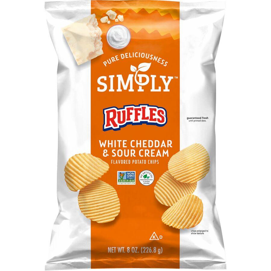 SIMPLY Ruffles® White Cheddar & Sour Cream Flavored Potato Chips
